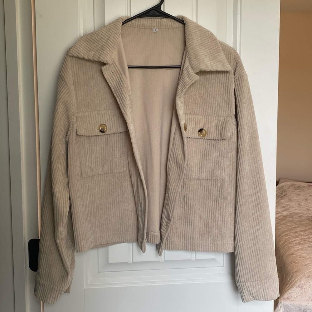 Tan/cream crop jacket
